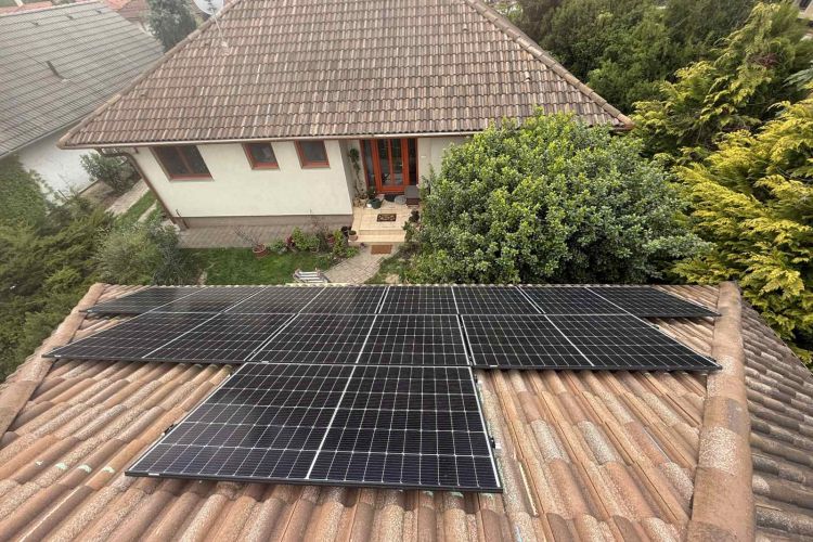 Szentkirályszabadja - 8 db Canadian Solar CS6L-460MS Napelem / Huawei SUN2000-5K-MAP0 Inverter