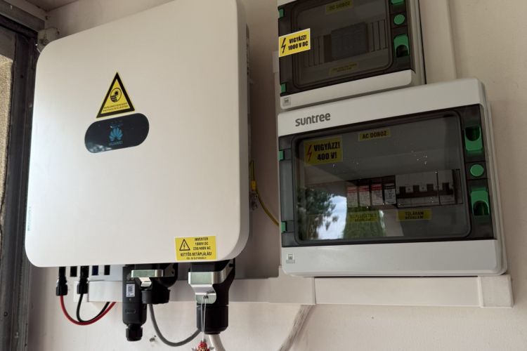 Szentkirályszabadja - 8 db Canadian Solar CS6L-460MS Napelem / Huawei SUN2000-5K-MAP0 Inverter