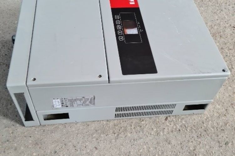 SAJ Suntrio Plus 12K, wifi kártyával