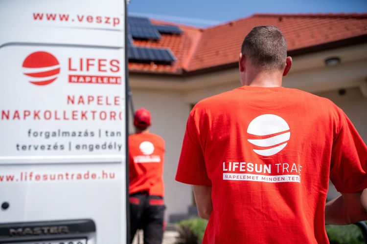 Napelem mosás és karbantartás