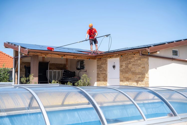 Napelem mosás és karbantartás