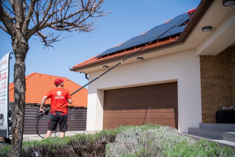 Napelem mosás és karbantartás