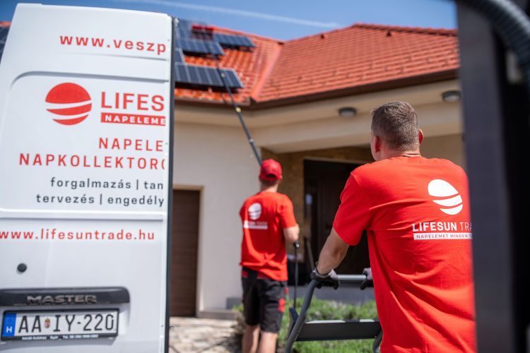 Napelem mosás és karbantartás