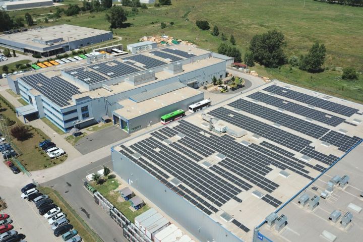 Az energiaszámlák és a fenntarthatóság dilemmája. A vállalati napelemes rendszer működik!