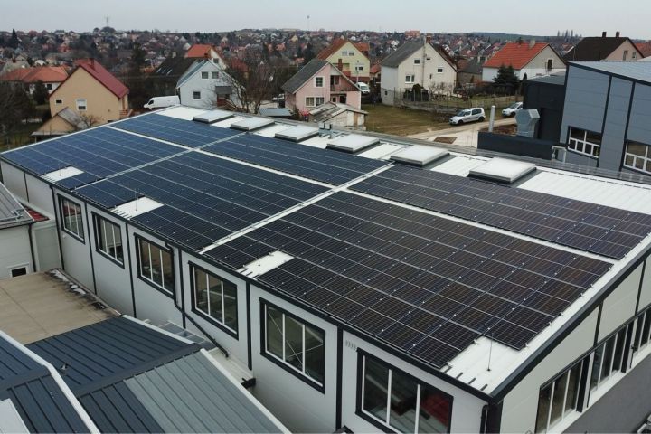 Az energiaszámlák és a fenntarthatóság dilemmája. A vállalati napelemes rendszer működik!