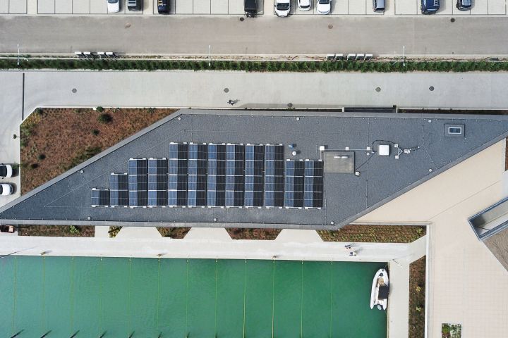 Az energiaszámlák és a fenntarthatóság dilemmája. A vállalati napelemes rendszer működik!